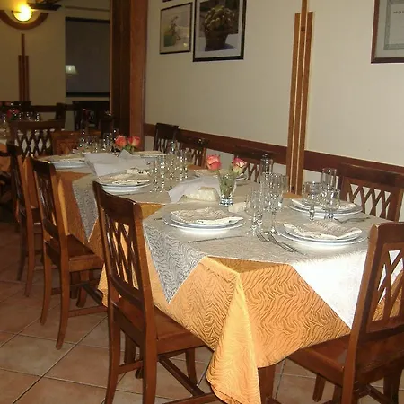 La Di Romeo Hotell 3*